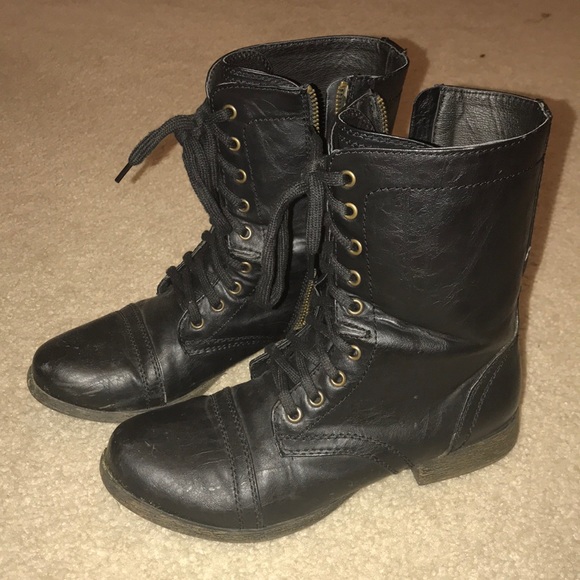black leather combat boots - Picture 3 of 3